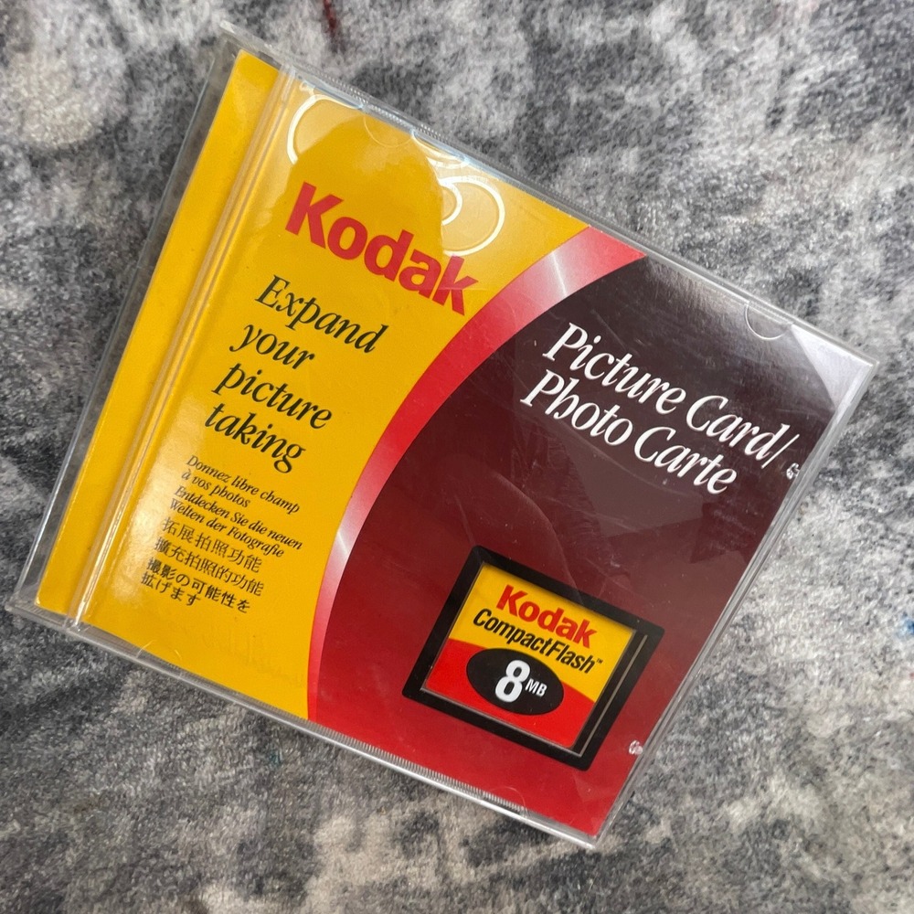 2x Kodak 8MB Compact Flash Memory Cards CF Retro Vintage Digital Camera Lot